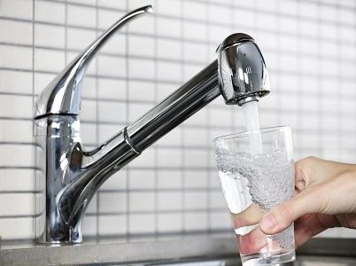 より健康的な水のための最高の家全体の紫外線水フィルター